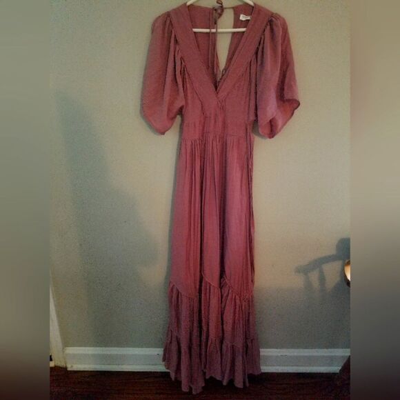 Storia Pink Maxi Dress - Picture 2 of 8